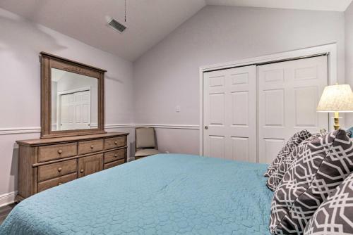 Downtown Ocean Springs Duplex with AandC 1 Mi to Beach Downtown Ocean Springs Duplex with AandC 1 Mi to Beach