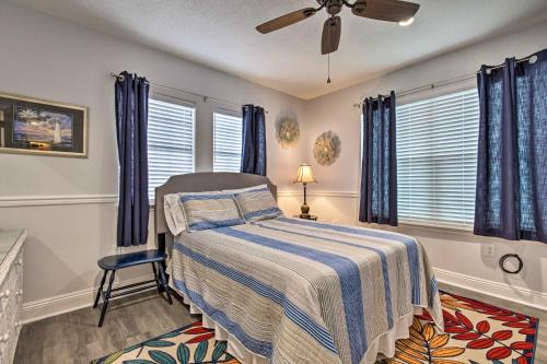 Downtown Ocean Springs Duplex with AandC 1 Mi to Beach