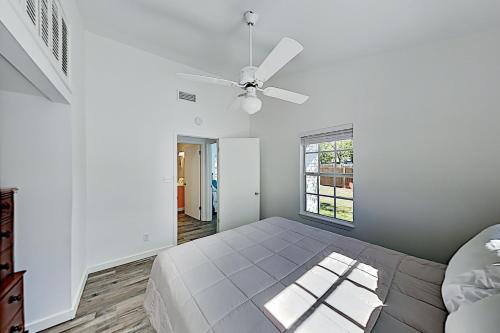 Updated Home with Firepit - Walk to Fulton Beach home - image 13