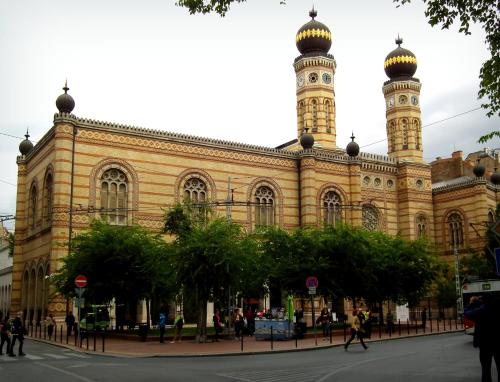 KM33 Apartments - Budapest - hostAID 5
