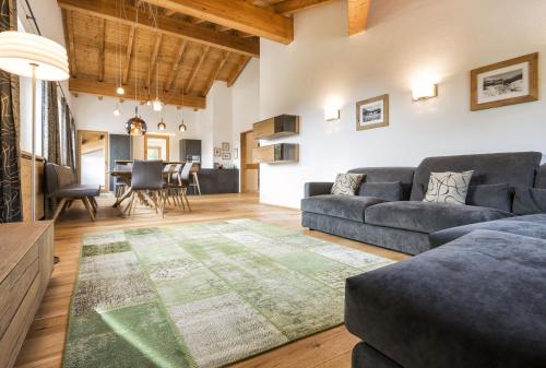 Suite, ático, balcón