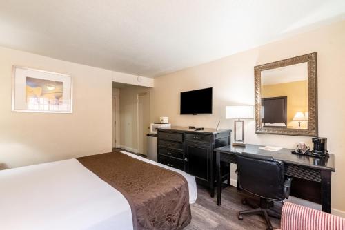 Standard King Room