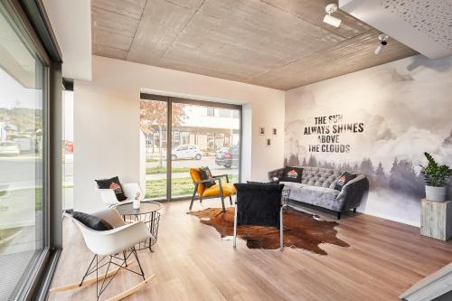 The Cloud Suite Apartments 4