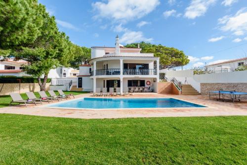 Villa Protea - 5 bedroom, beach, air-con, wifi
