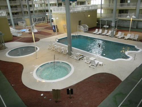 3 Bedroom, 2 Bathroom, Sleeps 10 2 Bunk Beds 2 Queens Bikes & Beach Gear included detail