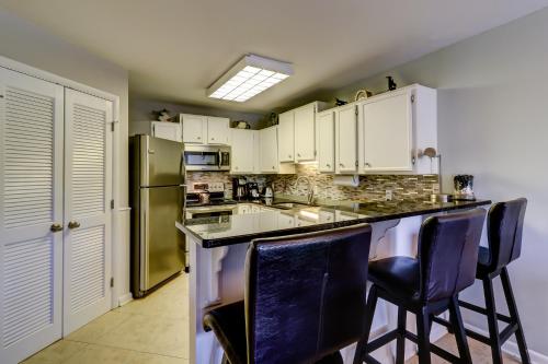 512 Oceanwalk 2 BR Forest Beach Condo image