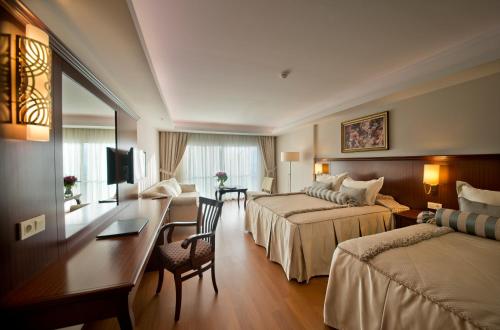Prime Boutique Hotel Room Type - Deluxe Room with partial sea view