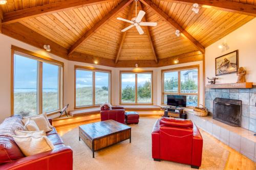 Beachside Getaway - image 2