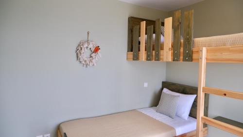 2 bedrooms, 4 beds