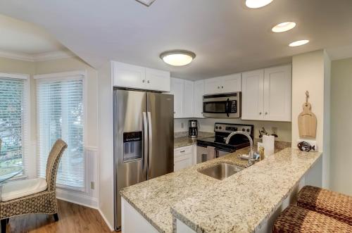 204E Port O Call - image 4