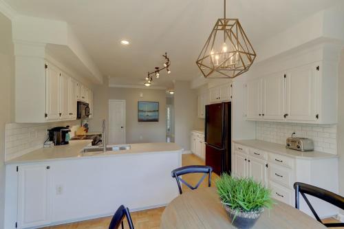8 44th Avenue - image 6