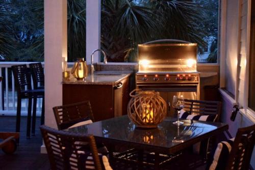 1 Palm Court - image 5