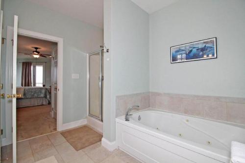 Ocean Point Villa 201 - image 4