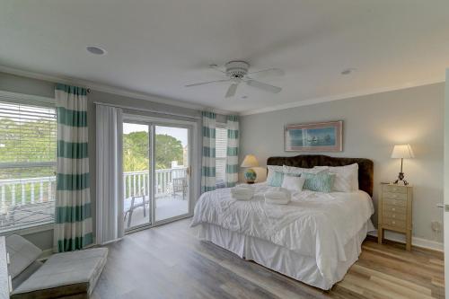 2 Turtle Bay - image 2