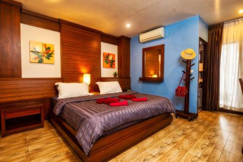 Ban Kong Rao Guesthouse - Quiet Santitham Oasis - Charming Garden & Mountain Views Room Type - Apartment - Ground Floor
