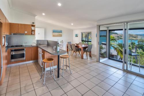 Oasis Apartments on Hamilton Island by HIHA