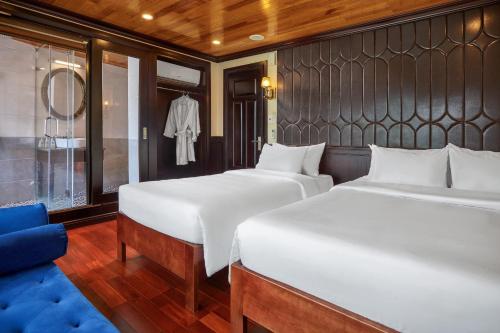Lan Ha Legend Cruise Lan Ha Legend Cruise is perfectly located for both business and leisure guests in Halong. The property has everything you need for a comfortable stay. Service-minded staff will welcome and guide you a