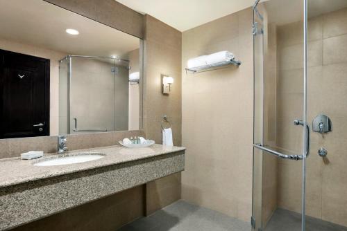 Ramada by Wyndham Karachi Creek photo 3