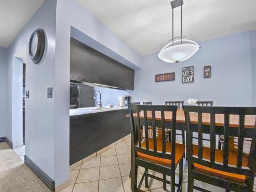 Shadow Ridge 102 condo - image 6