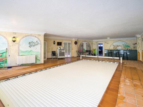 Pretty Holiday Home in San miguel de salinas with Pool - image 8