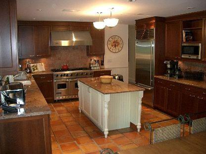 Villa Admore - Luxury with pool - image 5