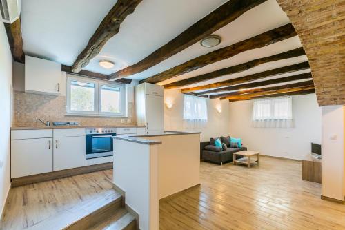 House Niko for 8 to 10 people
