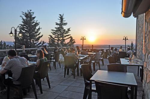 Ресторан, Agriturismo eco-bio Belmonte Vacanze in Монтайоне