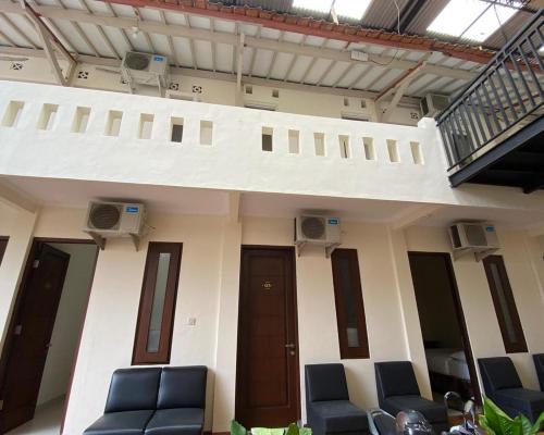 Jatiwinangun Homestay near GOR Satria Purwoketo Mitra RedDoorz – Purwokerto, WI