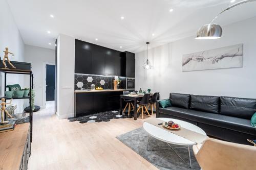 EdSam Madrid Apartments Black