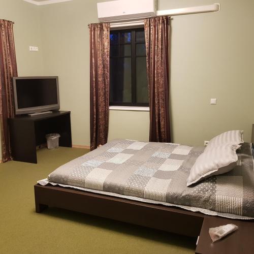 1 queen bed