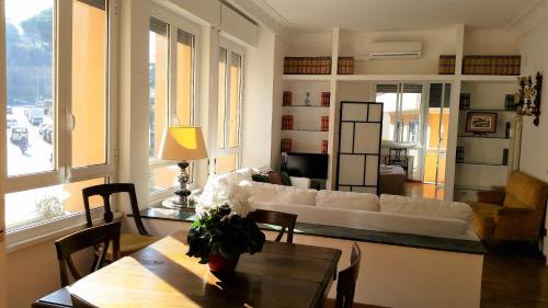 Vatican Mirum Apartment, Roma