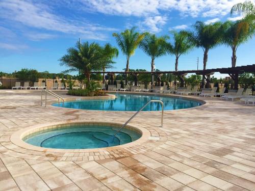 New Townhouse In The Market Luxury Condo Just 10 min To Disney