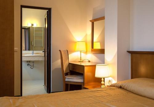 1 twin bed