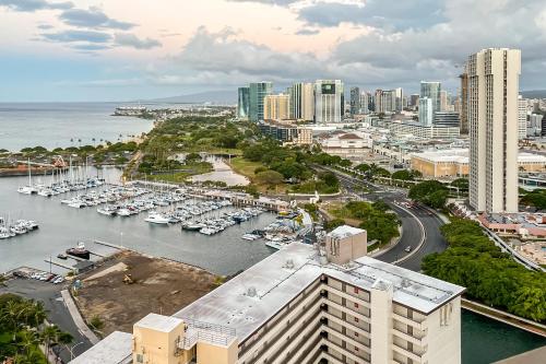 Marina Tower 2302 - image 6