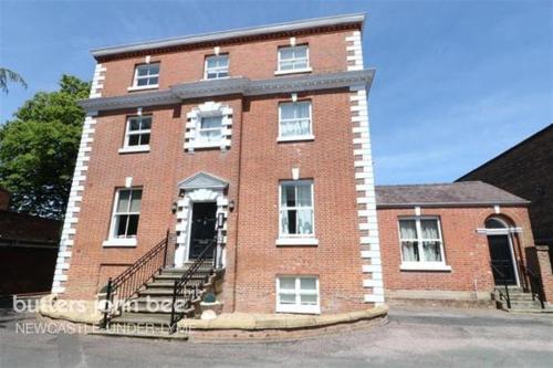 Buckingham House Apartment 2 - Macclesfield