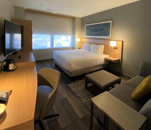 Hyatt Place Tulsa/Downtown - image 10