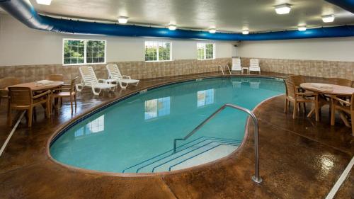 Swimming pool, Irish Cottage Inn & Suites in Galena (IL)