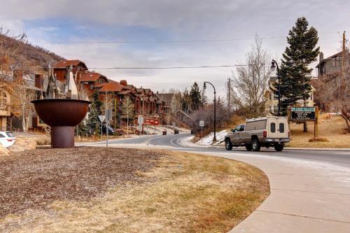 Round-A-Bout Retreat - image 11