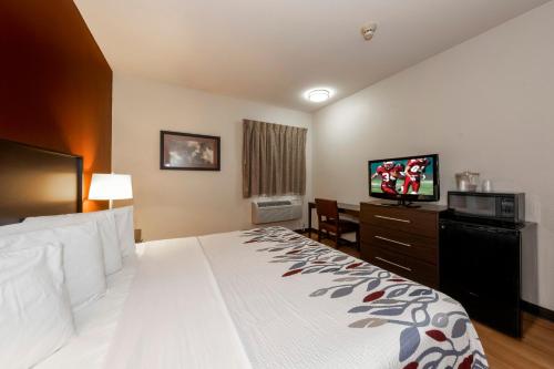 Red Roof Inn St. Robert - Leonard Wood - image 2