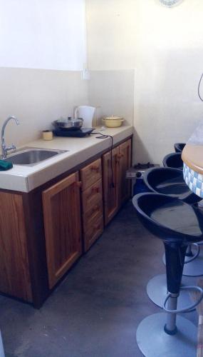 Charming studio with sea-view terrace in Souillac - 22 m².