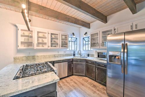 3-Level Luxe Home with Spa, AC, Game Room and Theater!