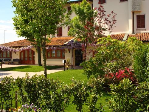 Hotel Ristorante Alla Botte - image 5