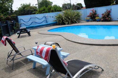 Piscina, Montana Lodge Motel in Blenheim City Center