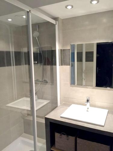 Apartment with one bedroom in Mont de Lans with wonderful mountain view furnished balcony and WiFi - image 11