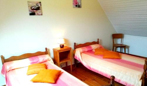 House with 2 bedrooms in Pouldreuzic with furnished garden and WiFi 4 km from the beach gîte à louer Kerlaeron