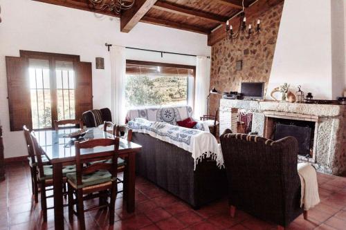 3 bedrooms villa with private pool enclosed garden and wifi at Monesterio