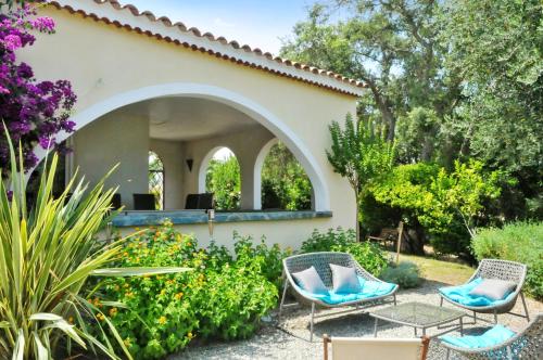 Villa de 4 chambres a Linguizzetta a 850 m de la plage avec vue sur la mer piscine privee et jardin clos