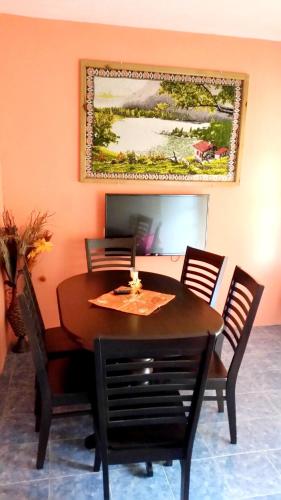 2 bedrooms house with furnished terrace and wifi at Fond du Sac 5 km away from the beach in Flic-En-Flac