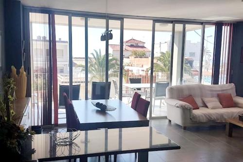 Spacious apartment with sea view in El Grau de Moncofa, 108m² Spacious apartment with sea view in El Grau de Moncofa, 108m²