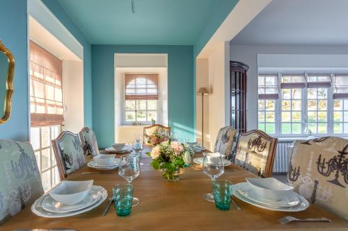 Villa with 4 bedrooms in Roscoff with wonderful sea view enclosed garden and WiFi 5 m from the beach - image 4